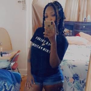 Meet your Posher, Gloria